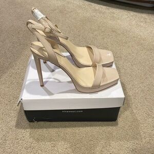 Nine West nude sandal